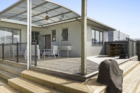 Photo of property in 15 Tasman Street, Opunake, 4616
