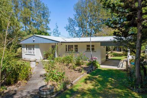 Photo of property in 1 Trent Street, Rongotea, 4476