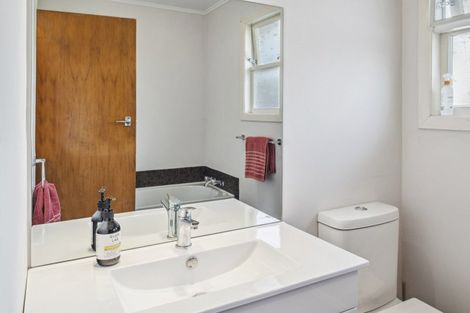 Photo of property in 8 Leslie Street, Taupo, 3330