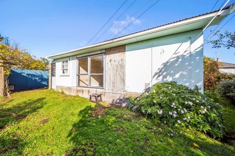 Photo of property in 29 Wrantage Street, Westown, New Plymouth, 4310