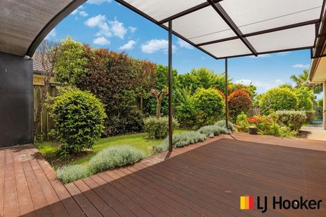 Photo of property in 11 Allerton Place, Wattle Downs, Auckland, 2103