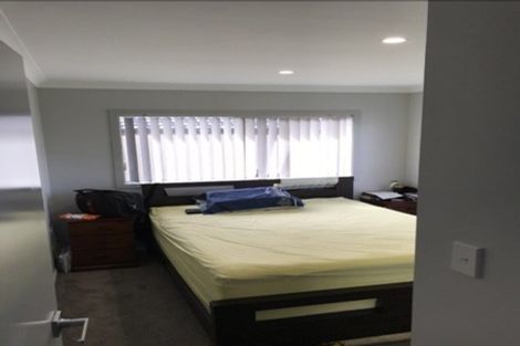 Photo of property in 37 Riverglade Parkway, Te Atatu South, Auckland, 0610