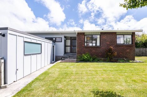 Photo of property in 16 Dominica Crescent, Grenada Village, Wellington, 6037