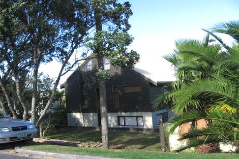Photo of property in 1/85 Hebron Road, Waiake, Auckland, 0630