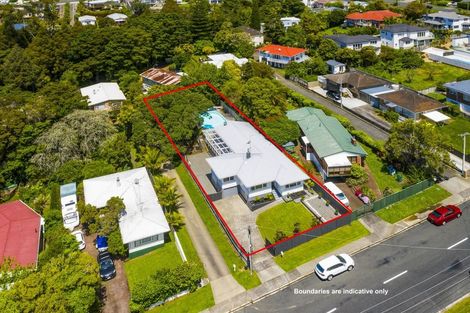 Photo of property in 15 Moore Street, Hillcrest, Auckland, 0627