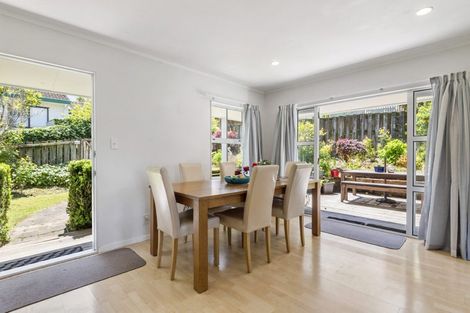 Photo of property in 2/19 Salem Place, Torbay, Auckland, 0630