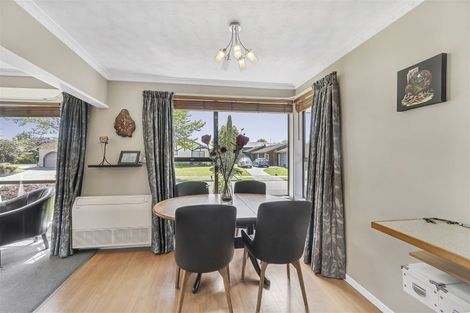 Photo of property in 31 Karnak Crescent, Russley, Christchurch, 8042