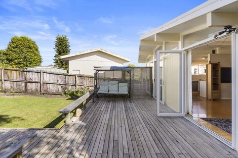 Photo of property in 4 Edgar Pearce Place, Howick, Auckland, 2014