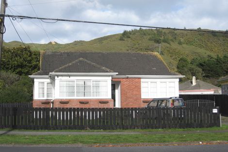 Photo of property in 114 Waddington Drive, Naenae, Lower Hutt, 5011