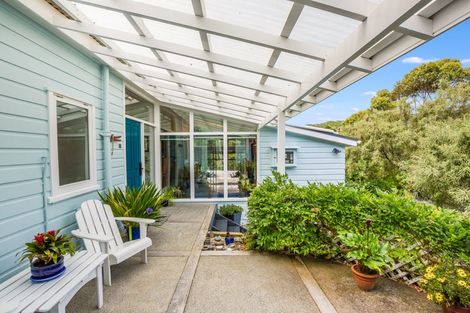 Photo of property in 51 Howard Road, Point Howard, Lower Hutt, 5013