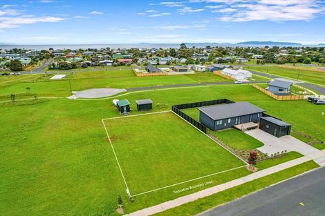 Photo of property in 12 Motutere Drive, Matarangi, 3592