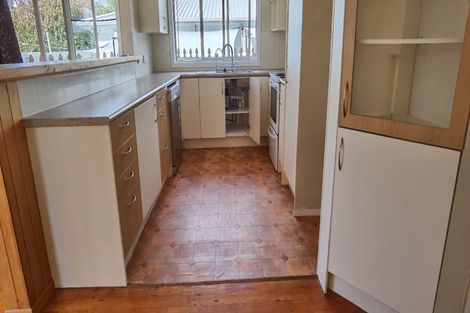 Photo of property in 23 Dale Crescent, Pakuranga, Auckland, 2010