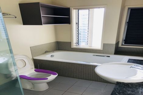 Photo of property in 6s Carlton Gore Road, Grafton, Auckland, 1023