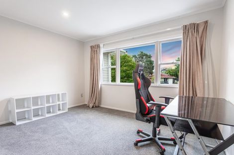 Photo of property in 111 Colwill Road, Massey, Auckland, 0614