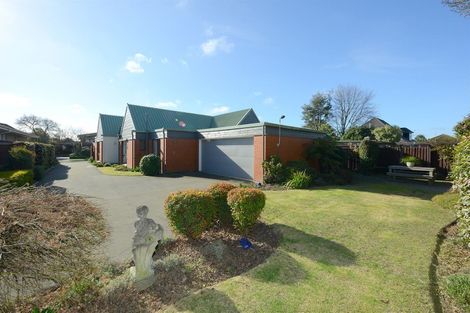 Photo of property in 11 Strathean Avenue, Avonhead, Christchurch, 8042