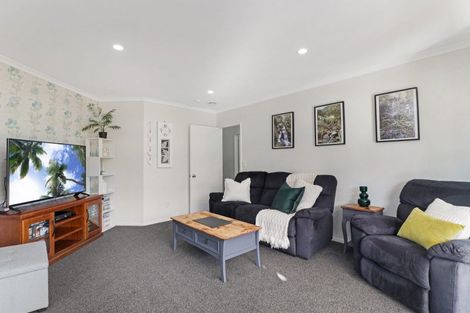 Photo of property in 15 Loveridge Place, Morrinsville, 3300