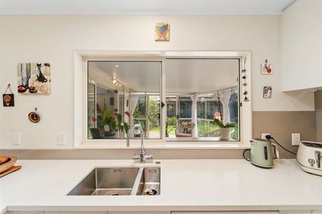 Photo of property in 39 Lakeside Drive, Orewa, 0931