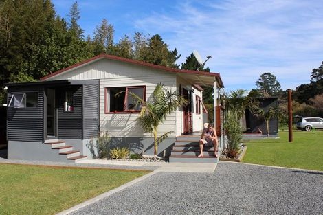 Photo of property in 479 Albert Street, Coromandel, 3506