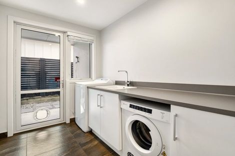 Photo of property in 60 Karewa Parade, Papamoa Beach, Papamoa, 3118