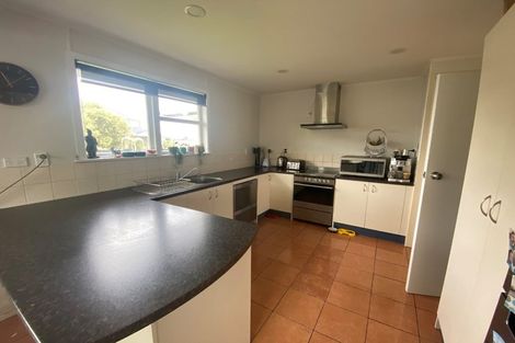 Photo of property in 43a Edgewater Drive, Pakuranga, Auckland, 2010