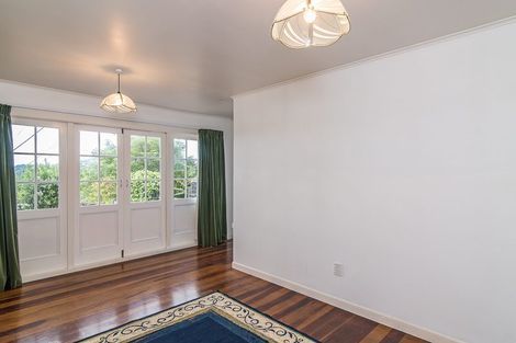 Photo of property in 118 Kelburn Parade, Kelburn, Wellington, 6012