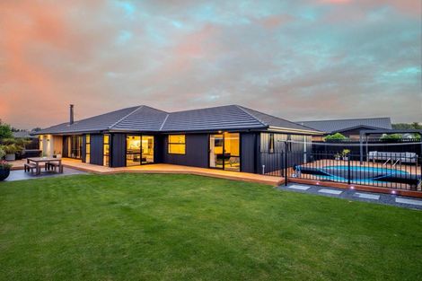 Photo of property in 112 Prestons Park Drive, Marshland, Christchurch, 8083