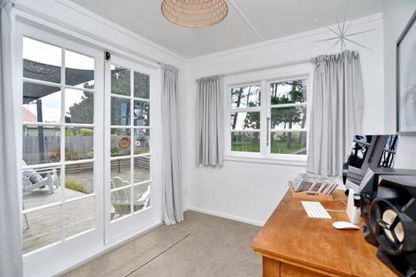 Photo of property in 31 Chamberlain Avenue, Amberley, 7481