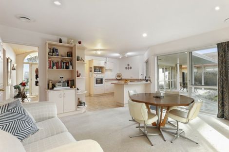 Photo of property in 26 Judd Place, Orewa, 0931