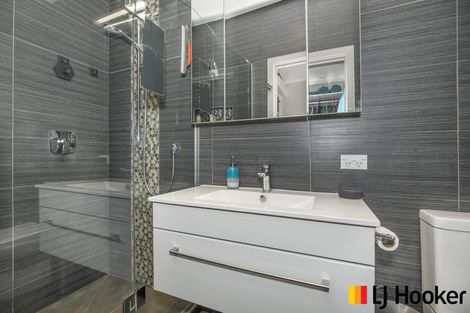 Photo of property in 27 Balgowan Terrace, Conifer Grove, Takanini, 2112