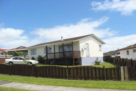 Photo of property in 9 Bundena Place, Clendon Park, Auckland, 2103