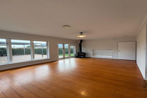 Photo of property in 17b Brookfield Road, Te Atatu Peninsula, Auckland, 0610