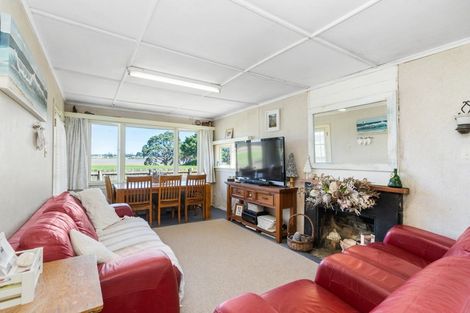 Photo of property in 2179 Whananaki North Road, Whananaki, Hikurangi, 0181