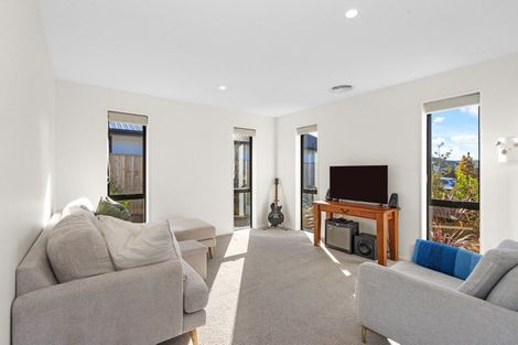 Photo of property in 194 Faringdon Boulevard, Rolleston, 7615