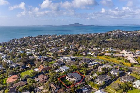 Photo of property in 1 Kahikatea Close, Campbells Bay, Auckland, 0630