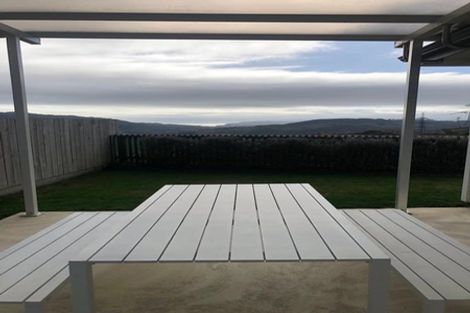 Photo of property in 35 Havana Rise, Grenada Village, Wellington, 6037