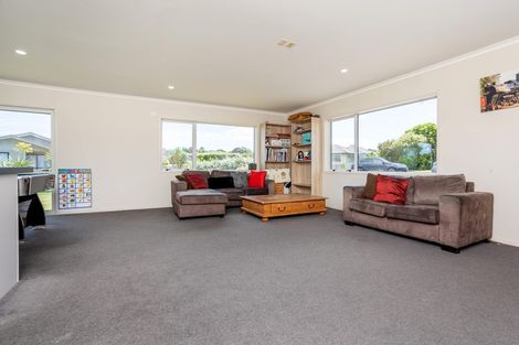 Photo of property in 48 Omana Avenue, Shelly Beach, Helensville, 0874
