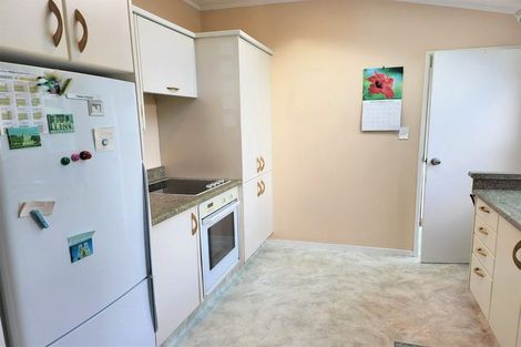 Photo of property in 90 Eden Street, Island Bay, Wellington, 6023