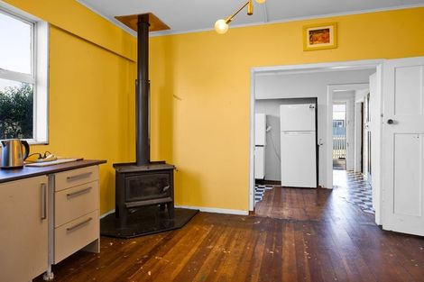 Photo of property in 25 Milmoe Street, Hawera, 4610