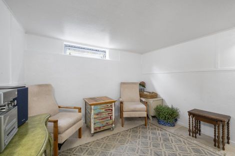 Photo of property in 11 Mount View Place, Spotswood, New Plymouth, 4310