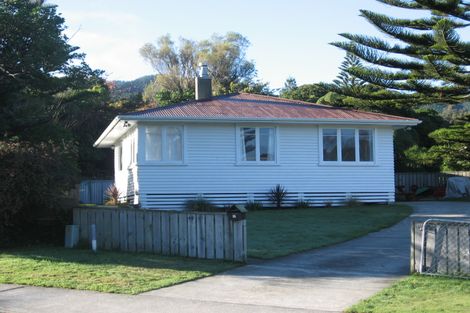 Photo of property in 27 Riwai Street, Paraparaumu, 5032