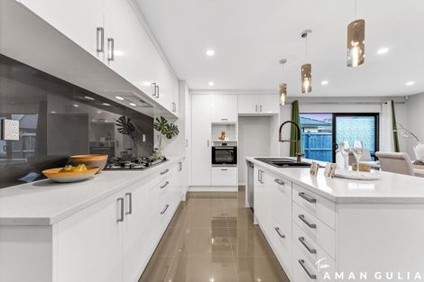 Photo of property in 7 Kahika Grove, Huapai, Kumeu, 0810