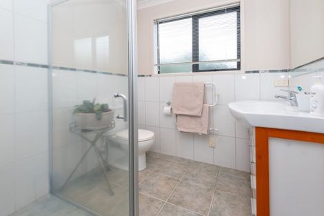 Photo of property in 29a Advene Road, Cockle Bay, Auckland, 2014