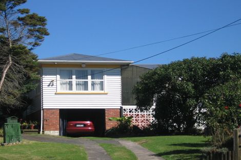 Photo of property in 10 Binsted Road, New Lynn, Auckland, 0600
