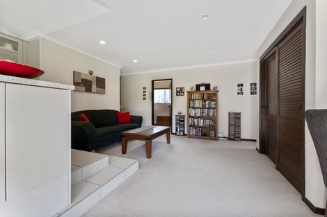 Photo of property in 20 Fairfax Terrace, Frankleigh Park, New Plymouth, 4310