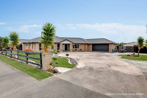 Photo of property in 15 Riverside Way, Amberley, 7410