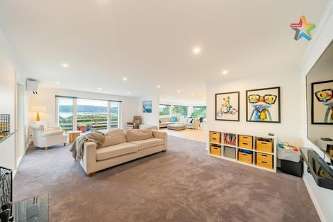 Photo of property in 15 Nikau Road, Point Howard, Lower Hutt, 5013