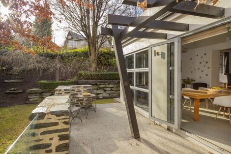 Photo of property in 1 Mcdonnell Road, Arrowtown, 9302