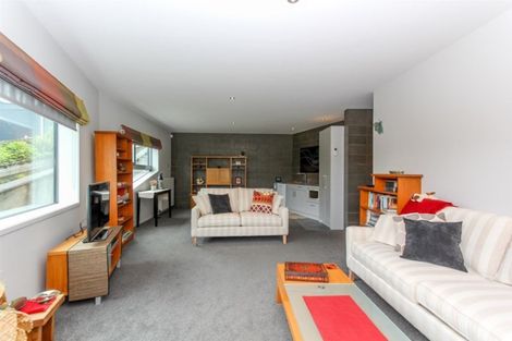 Photo of property in 46 Victoria Road, New Plymouth, 4310