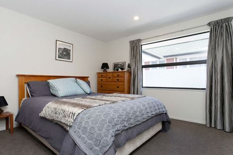 Photo of property in 93 Bickerton Street, Wainoni, Christchurch, 8061