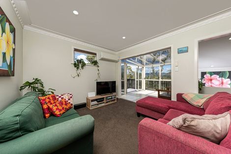 Photo of property in 81 Rangeview Road, Sunnyvale, Auckland, 0612